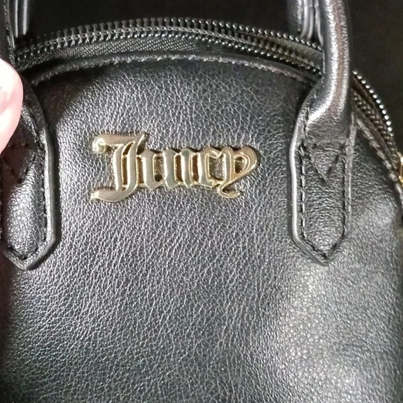 Juicy Couture purses. 042 - Picture 14 of 15